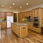 What Color Goes Best With Oak Kitchen Cabinets