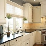 What Wall Colors Go With Antique White Cabinets